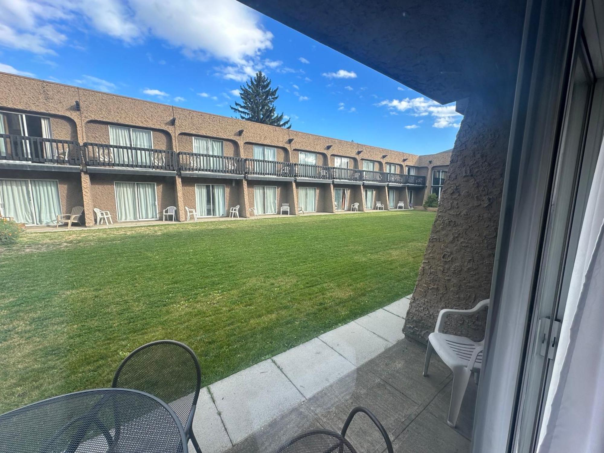 Riviera Plaza&Conference Centre, Vernon, BC Esterno foto